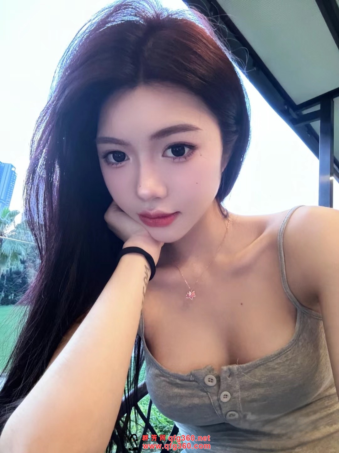125733q40zki0xg8ipq89m.jpg